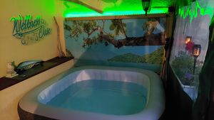 Bestway® LAY-Z-SPA® Energiespar-Whirlpool Cabo HydroJet™ mit App-Steuerung, für 6 Personen 180 x 180 x 71 cm, Kreuzgeflecht-Optik (Eichengrau) Kunden-Foto 1