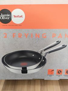 Gute Pfannen aus Edelstahl, langlebig 100%, mit aluminum Pfannen nichts zu vergleichen. 