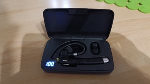 Bluetooth Headset mit Mikrofon, In-Ear Freisprech Headset Handy Kabellose Kopfhörer mit LED Ladebox für Autofahren/Business/Büro, IPX7 Wasserdicht (Schwarz) Kunden-Foto 3