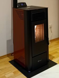 Luft- Pelletofen Anita 11,6 kW Sannover Schwarz Kunden-Foto 5