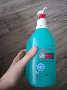 Schülke desderman® Händedesinfektion (ohne Farbstoff/Parfüm) - 1 Liter | Flasche (1 l) Kunden-Foto 1