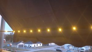 LED - Markise mit Kurbel 300cm Breit Klemmmarkise Balkonmarkise Sonnenschutz Terrasse Balkon - 300x150cm - schwarz/orange - horizontal Kunden-Foto 2