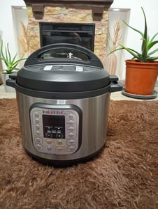 Instant Pot 13-0061-01-EU, 5,7 l, 1000 W, Schwarz, Edelstahl, Tasten, 340 mm, 341 mm Kunden-Foto 1