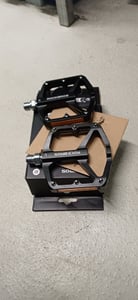 Pedały rowerowe ROCKBROS z odblaskami Pedały platformowe, 9/16 cala, wykonane z aluminium, tytanu Zdjęcie produktu od klienta nr 1