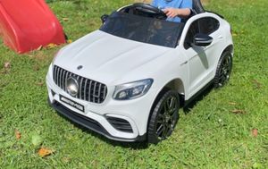 Actionbikes Motors Mercedes Benz AMG GLC 63S | Kinder Elektro Auto - Coupé - Fernbedienung - 4x4 Allrad - Sound - 140 Watt - ab 3 Jahren (Weiß) Kunden-Foto 1