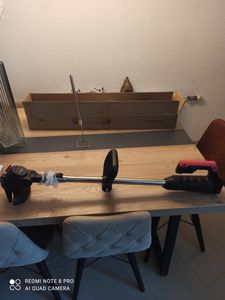Akku-Rasentrimmer 21V mit 2 Batterien, Freischneider, Motorsense, mit Akku und Ladegerät, Teleskop-Stiel & Zusatzhandgriff, Faltbares Modell, Rot Kunden-Foto 22