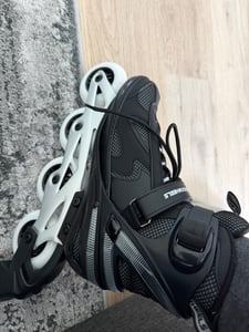 Blackwheels Flex Pro Verstellbare Inliner Größe 38-41 Schwarz für Herren Damen Erwachsene Inlineskates Rollschuhe Roller Skates Alu ABEC-7 Fitness Kunden-Foto 1