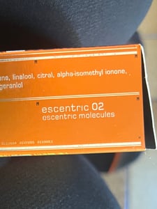 Escentric Molecules Molecule 02, Unisex, 100 ml, Niet navulbare fles, Inhoud: Ambroxan, Spray, Alcohol denat, Parfum (geur), Aqua (water) Klantenfoto 4
