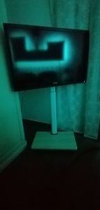 VEVOR Supporto TV con rotelle Supporto TV Carrello TV per televisori 812,8-1778 mm Orientabile a 25° e regolabile in altezza Foto del cliente 2