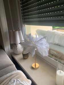 Kreative weiße Flauschig Tischlampe, Nachttischlampe, Licht,r und eleganter Lampenschirm, Nachtlicht, Tischbeleuchtung Kunden-Foto 1