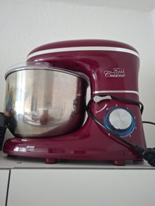 Küchenmaschine 6L Schüssel - 1.500 WATT in Beere mit Planetenrührwerk inkl. Edelstahlschüssel, Schneebesen, Knethaken Kunden-Foto 16