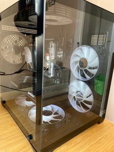 Gaming PC BLACK | NVIDIA RTX 5050 | 64GB RAM 1TB SSD | Intel 12 Core | RGB Lüfter mit Fernbedienung | Luftkühlung | WLAN 5 | Windows 11 | TPM 2.0 Kunden-Foto 3