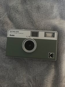Kodak Ektar H35 Half Frame Camera Zandkleur Kunden-Foto 1
