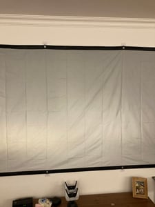 265 x 150 cm projectiescherm met lichtonderdrukking, geschikt voor zowel binnen- als buitenprojecties. Projectiescherm voor beamer - PROJSCRE Klantenfoto 2