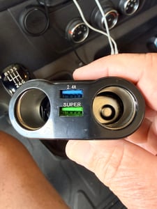 KFZ Auto 2 Steckdose Zigarettenanzünder Verteiler Adapter LED Ladegerät Autoladegerät 2x USB 12V 3.1A Quick Charge Anschlüsse Tablet GPS Adapter Kunden-Foto 3