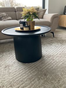 FineBuy Couchtisch Mango Massivholz rund Ø 60 cm · Schwarzer Wohnzimmertisch im modernen Design · Handgefertigter Sofatisch mit Tonnen Fuß Kunden-Foto 1