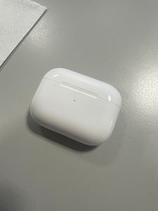 Apple AirPods Pro náhradní nabíjecí pouzdro / pouze pouzdro jednotlivě (1. generace) originální produkt Apple Fotografie od zákazníka č. 2
