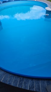 Poolroboter AIRROBO CP20, Kabelloser Poolsauger Reinigt den Boden, Wände, Wasserlinie, Poolreiniger-Staubsauger für Ein- und Oberirdi Kunden-Foto 2