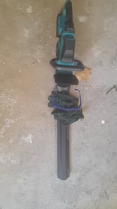 1000W Akku Heckenschere, 21" Klingen Heckenschere mit 2× 4000mAh Akkus, 3000RPM, 360° drehbarer Kopf, 2/3" Schnitt, leicht&leise, inkl. Zubehörset Kunden-Foto 1