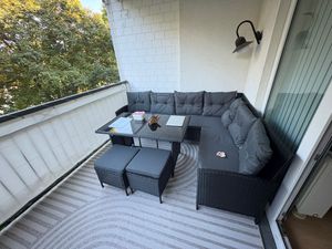 Juskys Polyrattan Lounge Manacor - Sofa, Tisch, Hocker & Kissen inkl. Abdeckung - Grau-meliert & Grau Kunden-Foto 2