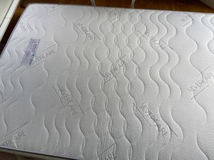 BMM KSCell-Schaummatratze Komfort 23 SilverCare, H4, 200 x 200 cm Kunden-Foto 4