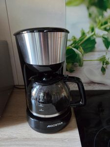 Aigostar Filterkaffeemaschine mit Glaskanne, Kaffeemaschine für bis zu 10 Tassen je Kanne, für aromatischen Kaffeegenuss, Schwarz Kunden-Foto 1