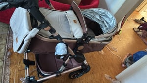 KIDUKU Carrito de Bebé 3 en 1 - Beige | Silla de Paseo para Niños | Carricoche de 3 Piezas | Capazo, Cambiador, Cubrepiés | Sillita Coche Ligera Infantil Foto del cliente 2