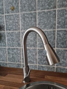 Wasserhahn Küche 360° Küchenarmatur mit Ausziehbarer Brause Spültischarmatur aus Edelstahl Mischbatterie Küche mit Dual-Spülbrause, Schwarz Kunden-Foto 7