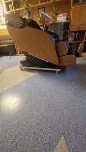 3D Massagesessel, MECHANICAL HANDS Wärmefunktion, Shiatsu, Zero Gravity, Bluetooth SL Schienen A32 Kunden-Foto 1