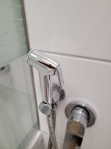 2-teiliges Bidet-Sprühsystem mit WC-Dusche zur Reinigung, Sprühkopf für die persönliche Hygiene und zum Baden von Haustieren Kunden-Foto 1