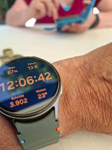 Samsung Galaxy Watch7 (44 mm, Bluetooth), 3,81 cm (1.5"), AMOLED, Touchscreen, WLAN, GPS, 33,8 g Kunden-Foto 10