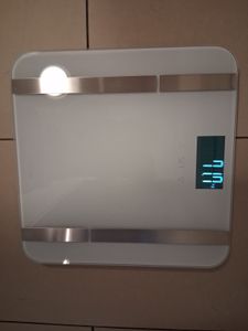 Cecotec 04088, elektronische personenweegschaal, 180 kg, 100 g, wit, 5 kg, kg/lb Klantenfoto 1