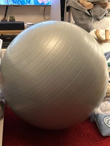 TRESKO Gymnastikball (Korallen-Rosé, 75cm) mit Pumpe Fitnessball Yogaball Sitzball Sportball Pilates Ball Sportball Kunden-Foto 1