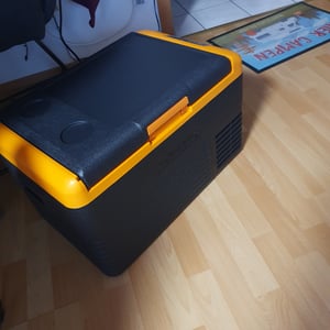 Kompressor-Kühlbox Double mit 1 oder 2 Kühlkammern | 35 Liter | Flexibler Betrieb: 12/24 V oder 230 V | App-Steuerung & USB-Anschluss |349€ Kunden-Foto 4