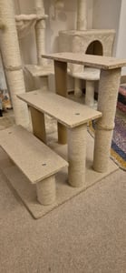 PawHut Katzentreppe 3-stufige Haustiertreppe mit Kratzsäulen Ball Hundetreppe Tiertreppe für Katzen bis 5 kg Plüsch Jute Grau 45 x 40 x 48 cm Kunden-Foto 3