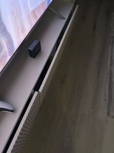 Selsey VELDIO - TV skrinka 140 cm sivá béžová s frézovaným čelom Fotografia od zákazníka č. 3
