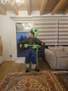 Costume da rapimento alieno gonfiabile per adulti, perfetto per Halloween e carnevale, 150-200 cm - UFOMAN Foto del cliente 1