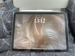 Fintie Hülle für iPad (A16) 11 Generation 11 Zoll 2025, iPad 10 Generation 10.9 Zoll 2022 mit Stifthalter - ultradünne leichte Schutzhülle mit transparenter Rückseite, Auto Schlaf/Wach, Starlight Kunden-Foto 4