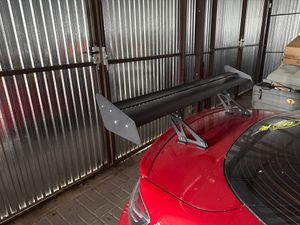 VEVOR GT Wing Autospoiler, 53,1 Zoll Universalspoiler mit Doppeldeck, verstellbares leichtes Aluminium, Auto Heckspoilerflügel, Racing Spoiler BGW/JDM Drift Schwarz Kunden-Foto 1