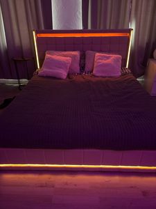 Čalouněná postel 160x200 cm s USB a zásuvkami, postel pro mladé manželská postel se 4 zásuvkami, úložná postel z masivu s LED/typ C a lamelovým roštem, povlečení Fotografie od zákazníka č. 1