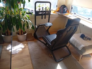 GTPLAYER, soporte para volante de simulador de carreras, con altavoces estéreo 3D, soporte para monitor, soporte de volante ajustable y soporte para palanca de cambios Foto del cliente 1