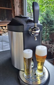 Clatronic® Bierzapfanlage für alle handelsüblichen 5 Liter Bierfässer, Bierzapfanlage 5 Liter mit Kühlung Zapfanlage mit LED-Display zur komfortablen Temperaturreglung – BZ 3740 Kunden-Foto 2