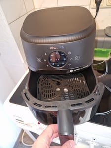 Philips 2000 series NA211/00, Horkovzdušná fritéza, 3,2 l, 0,4 kg, Rapid Air, 60 °C, 200 °C Fotografie od zákazníka č. 2