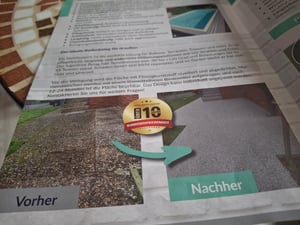 COSTWAY Rollator stretto per appartamenti, triciclo pieghevole e leggero, deambulatore regolabile in altezza in 6 posizioni, deambulatore con borsa e freno, telaio in alluminio, pieghevole Foto del cliente 1
