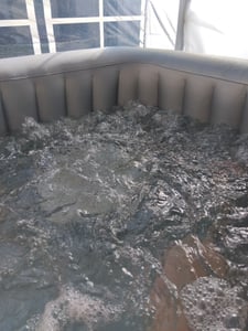 JUNG ASPEN SPA Whirlpool 168x168cm – Selbstaufblasbarer Outdoor & Indoor Pool für 4 Personen – Beheizt, Antibakteriell, Energieeffizient (A) Kunden-Foto 1