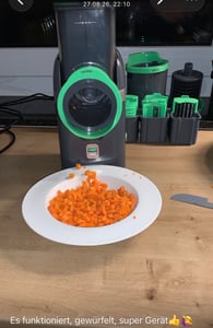 Nicer Dicer Electro Gemüseschneider Deluxe Set 32 tlg, elektrische Gemüsehobel für Würfel, Scheiben, Julienne, Küchenreibe Multizerkleiner Kunden-Foto 1