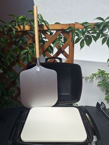 Blumtal Pizzastein für Backofen & Gasgrill inkl. Pizzaschieber - Pizzastein rechteckig aus Cordierit, für Pizza wie aus dem Steinofen, inkl. Pizzaschaufel Kunden-Foto 1