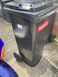 Portarifiuti grande 120 l HDPE grigio antracite, mobile, secondo EN 840 Foto del cliente 1