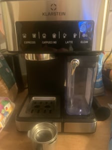 Klarstein Espresso Siebträgermaschine mit Milchaufschäumer, 1,8L Mini-Espressomaschine mit Siebträger, 20 Bar Edelstahl-Kaffeemaschine Klein, 1350W Kaffeemaschine für Cappuccino, Latte, Espresso Kunden-Foto 1