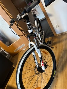 Bergsteiger Kodiak 29 Zoll Mountainbike, geeignet ab 170 cm, Scheibenbremse, Shimano 21 Gang-Schaltung, Vollfederung, Jungen-Fahrrad & Herren-Fahrrad Kunden-Foto 12